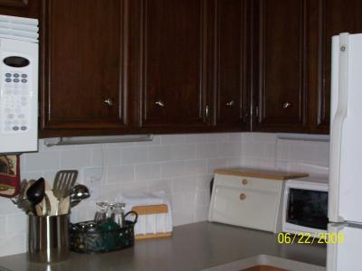 Paint Kitchen Cabinets on Can I Stain   Paint My Kitchen Cabinets Darker Without Sanding