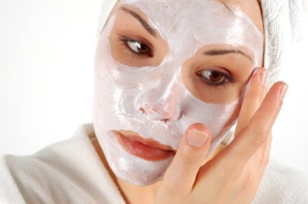 http://images.thriftyfun.com/img/003/807/face_mask_l.jpg