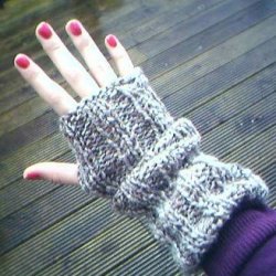 fingerless gloves