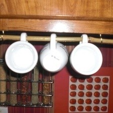 Bamboo Rod With Coffee Mugs
