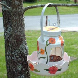 Recycled Bird Feeder