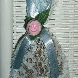 A sachet filled with potpourri