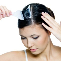 woman dying hair