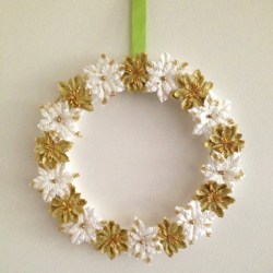 Finished wreath.