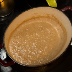 Roasted Garlic and Cauliflower Soup