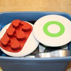 cake pans in tub