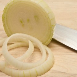 slicing onions