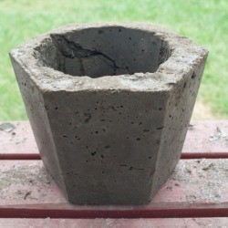 Recycling Plastic Planters as Hypertufa Molds 