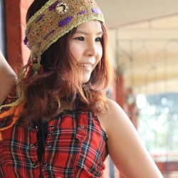 girl with fancy headband