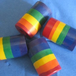 finished chunky rainbow crayons