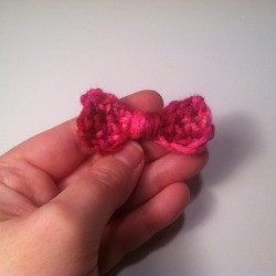 Crocheted Itsy Bitsy Bow