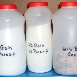 Coffee creamers storing laundry detergent