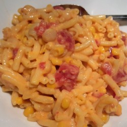 Macaroni and cheese on a plate