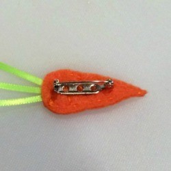 Felt Carrot Pin