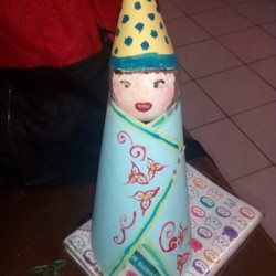 egg shell caroler