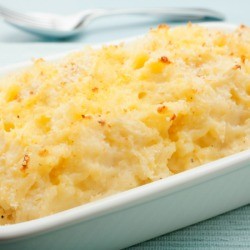 A dish of mashed potatoes.