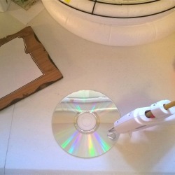 CD or DVD Disks for Glue Gun Drips