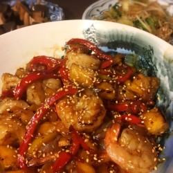 Pineapple Pepper Prawns in serving bowl