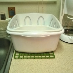 Raising a Dishwdrying Tub - sink mat under the tub