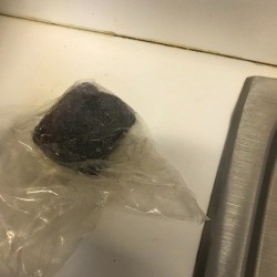 A brillo pad stored inside a sandwich bag.