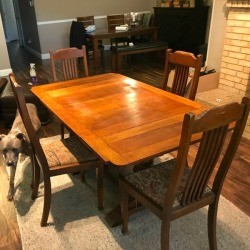 Identifying an Antique Table - table and 4 chairs