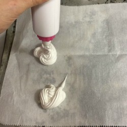 squirting cookies of Vegan Meringue
